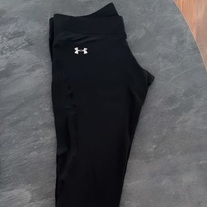 Need Armour Medium fitted cold gear